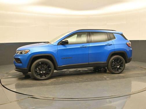 Hydro Blue Pearlcoat 2026 Jeep Compass Latitude