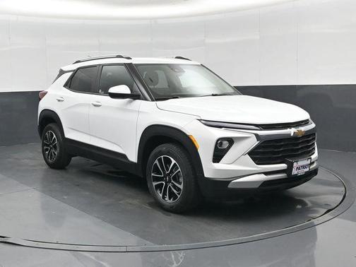 Summit White 2025 Chevrolet Trailblazer LT
