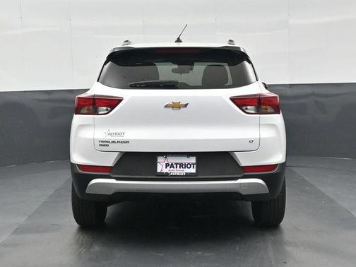 Summit White 2025 Chevrolet Trailblazer LT