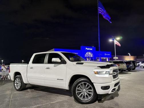 Ivory White Tri-Coat Pearlcoat 2021 RAM 1500 Laramie