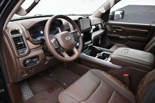 Diamond Black Crystal Pearlcoat 2026 RAM 1500 Longhorn