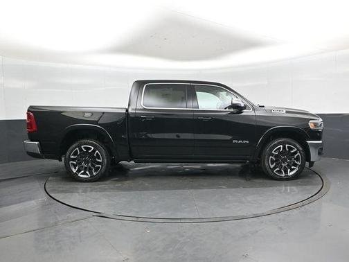 Diamond Black Crystal Pearlcoat 2026 RAM 1500 Longhorn