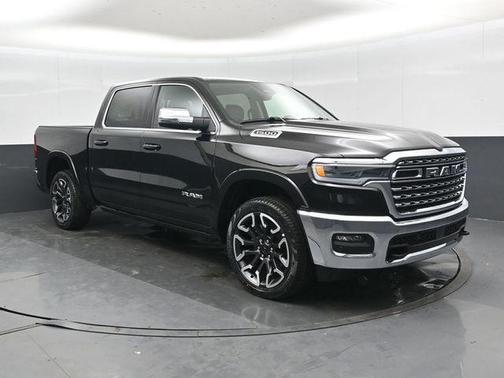 Diamond Black Crystal Pearlcoat 2026 RAM 1500 Longhorn