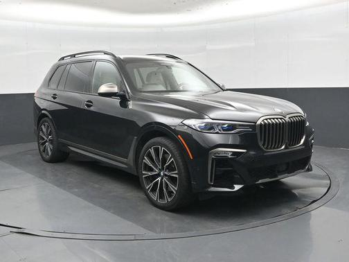 Black Sapphire Metallic 2022 BMW X7 M50i