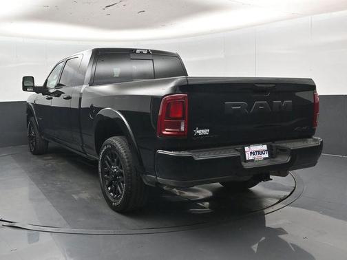Diamond Black Crystal Pearlcoat 2026 RAM 2500 Limited Mega Cab 4x4 6'4' Box