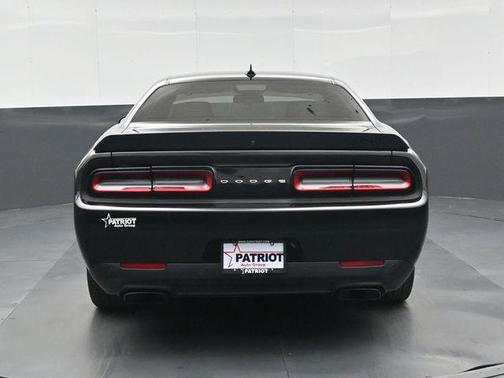 Pitch Black Clearcoat 2023 Dodge Challenger SRT Hellcat
