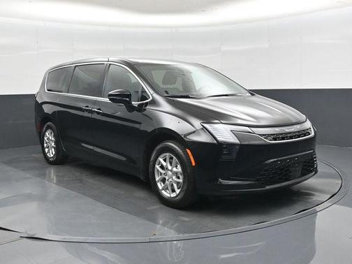 Pxj 2027 Chrysler Pacifica L
