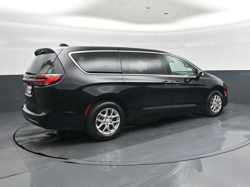 Pxj 2027 Chrysler Pacifica L