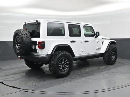 Bright White Clearcoat 2026 Jeep Wrangler Rubicon