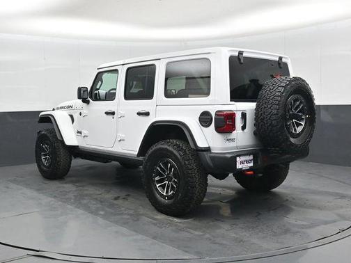 Bright White Clearcoat 2026 Jeep Wrangler Rubicon