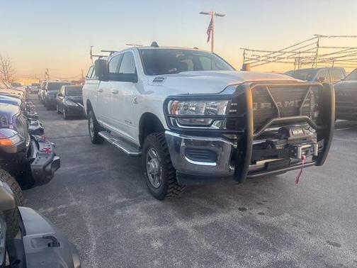 2020 RAM 2500 Big Horn Crew Cab 4X4 6'4' Box
