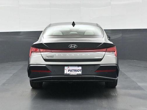 Amazon Gray 2024 Hyundai ELANTRA Limited