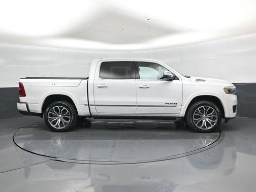 Ivory White Tri-Coat Pearlcoat 2026 RAM 1500 ST