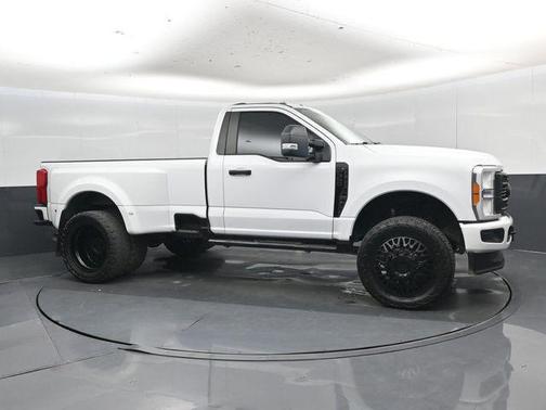 Oxford White 2023 Ford F-350 XL