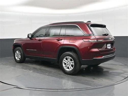 2024 Jeep Grand Cherokee Laredo