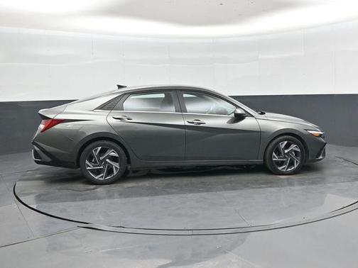 Amazon Gray 2025 Hyundai ELANTRA SEL