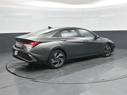 Amazon Gray 2025 Hyundai ELANTRA SEL