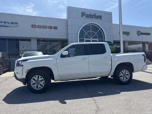 2024 Nissan Frontier SV