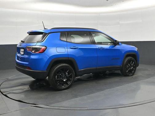 Hydro Blue Pearlcoat 2026 Jeep Compass Latitude