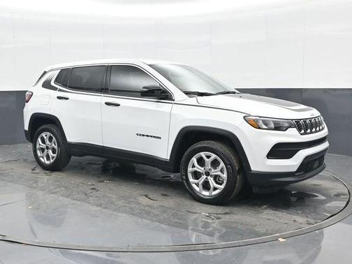 Bright White Clearcoat 2025 Jeep Compass Sport