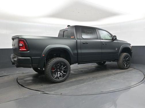 Diamond Black Crystal Pearlcoat 2026 RAM 1500 Big Horn/Lone Star