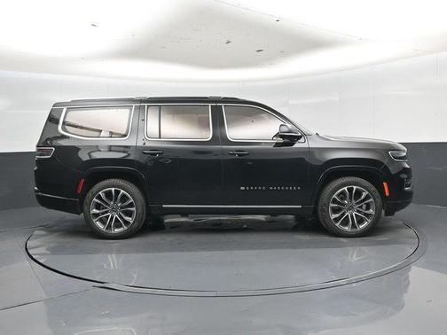 Diamond Black Crystal Pearlcoat 2024 Jeep Grand Wagoneer Series III 4x4