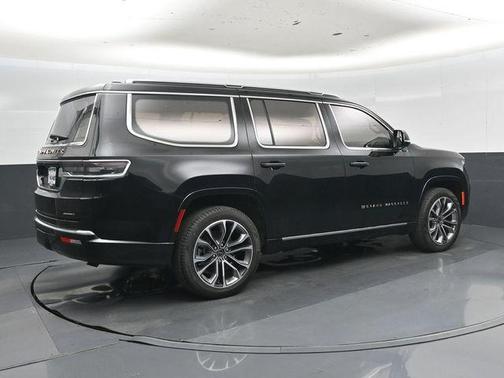Diamond Black Crystal Pearlcoat 2024 Jeep Grand Wagoneer Series III 4x4