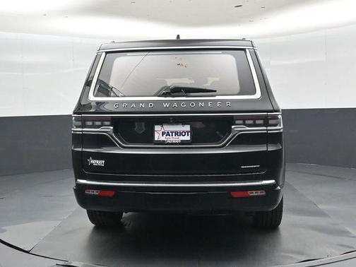 Diamond Black Crystal Pearlcoat 2024 Jeep Grand Wagoneer Series III 4x4