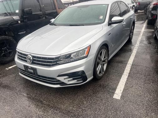 2018 Volkswagen Passat 2.0T R-Line