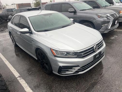 2018 Volkswagen Passat 2.0T R-Line