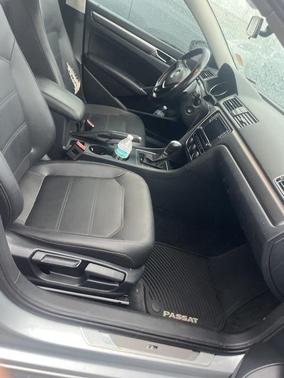 2018 Volkswagen Passat 2.0T R-Line