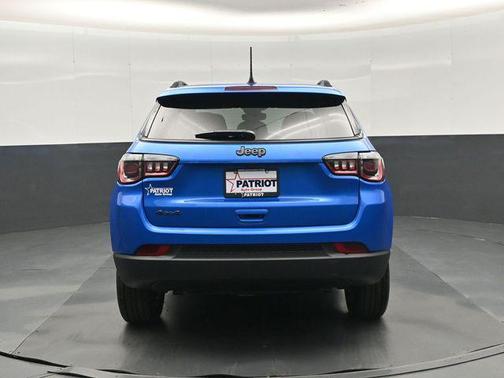 Hydro Blue Pearlcoat 2026 Jeep Compass Latitude