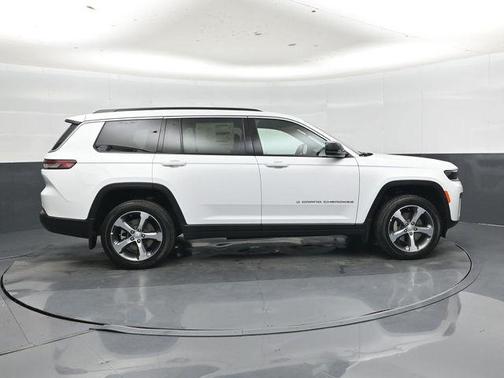 Bright White Clearcoat 2026 Jeep Grand Cherokee L Limited