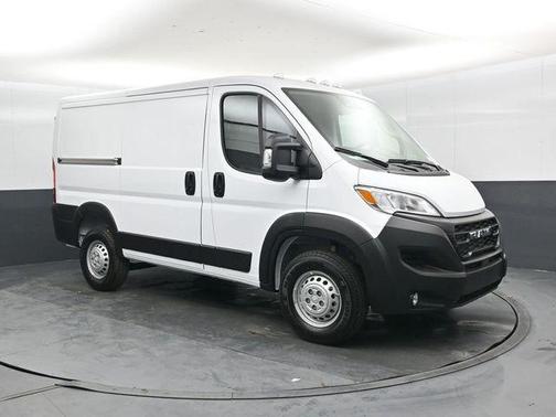 Bright White Clearcoat 2026 RAM ProMaster 1500 Low Roof