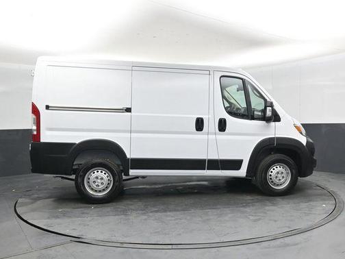 Bright White Clearcoat 2026 RAM ProMaster 1500 Low Roof