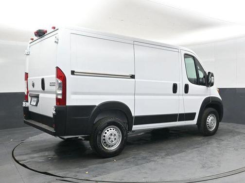 Bright White Clearcoat 2026 RAM ProMaster 1500 Low Roof