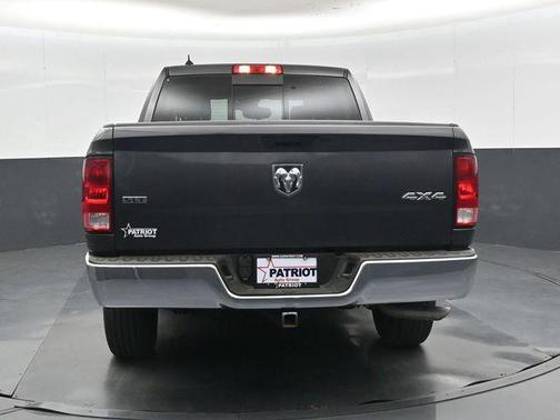 Granite Crystal Metallic Clearcoat 2022 RAM 1500 Classic SLT