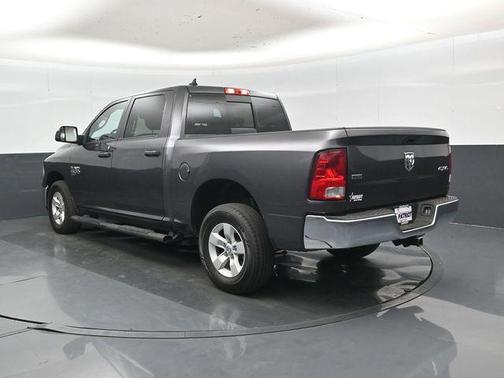 Granite Crystal Metallic Clearcoat 2022 RAM 1500 Classic SLT
