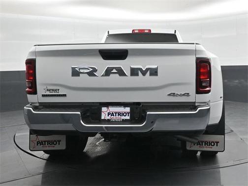 2026 RAM 3500 Big Horn Crew Cab 4x4 8' Box