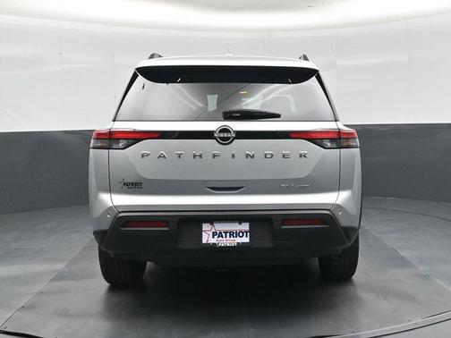 Brilliant Silver Metallic 2024 Nissan Pathfinder SV 4WD