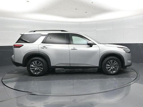 Brilliant Silver Metallic 2024 Nissan Pathfinder SV 4WD