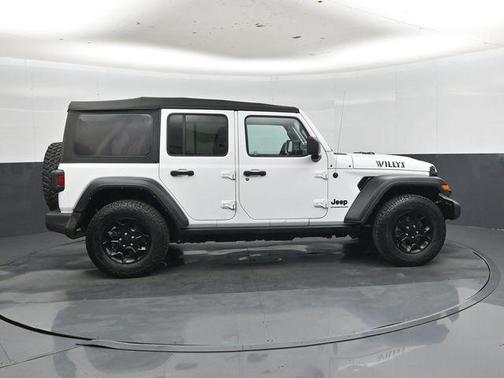 Bright White Clearcoat 2023 Jeep Wrangler Willys