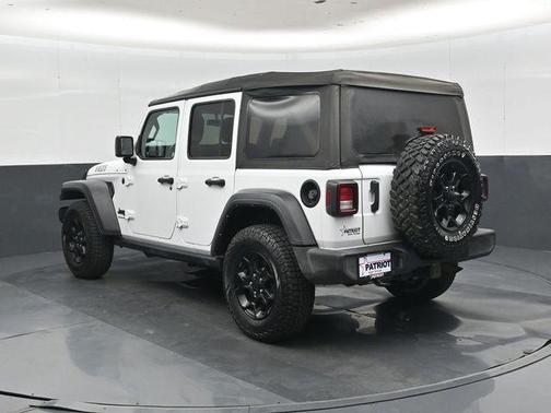 Bright White Clearcoat 2023 Jeep Wrangler Willys