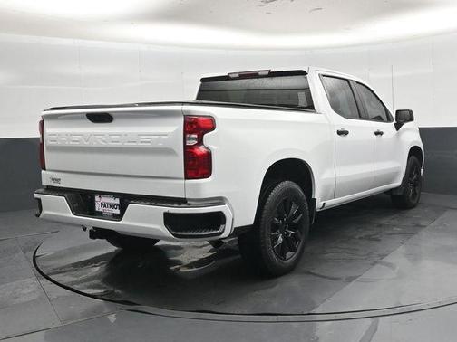 Summit White 2022 Chevrolet Silverado 1500 Custom