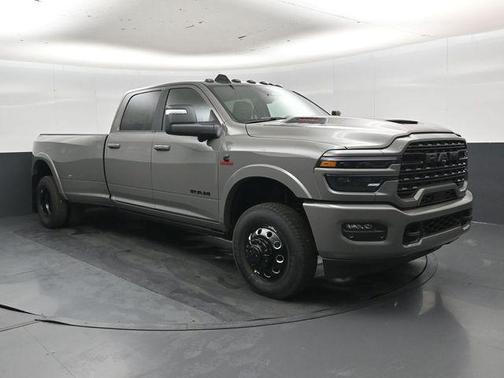Ceramic Gray Clearcoat 2026 RAM 3500 Limited Crew Cab 4x4 8' Box
