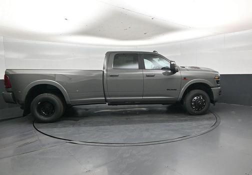 Ceramic Gray Clearcoat 2026 RAM 3500 Limited Crew Cab 4x4 8' Box