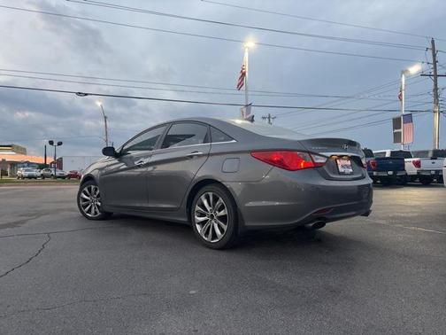 2011 Hyundai SONATA SE