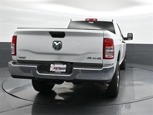 2023 RAM 3500 Big Horn Crew Cab 4x4 6'4' Box