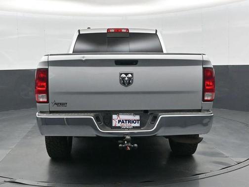 Bright Silver Metallic Clearcoat 2017 RAM 1500 SLT