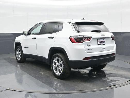 Bright White Clearcoat 2025 Jeep Compass Sport